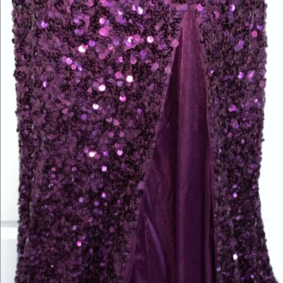 Hi My name is Samantha Joice, selling a prom dress - Picture 11 of 13